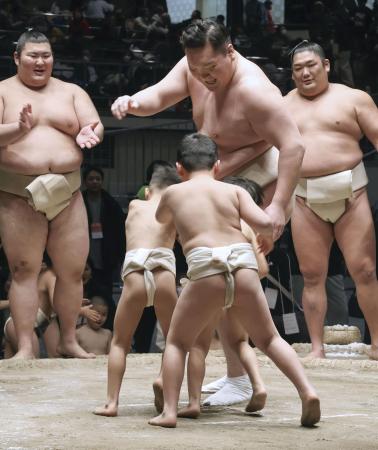 白鵬杯が来年２月、東京で開催へ　元横綱の国際相撲大会、女子新設