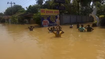 水に浸かり救助待つ人も&hellip;インドネシア・タイ・スリランカで豪雨災害拡大　死者1200人超に