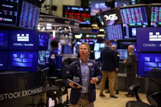 NY株反落、427ドル安　米長期金利上昇で売り優勢