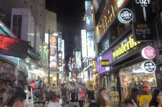 「中国人客おことわり」韓国で高まる反感と反中デモ　ヘイトの伏線は1年前の「非常戒厳」の陰謀論にあった