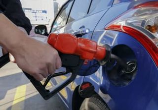 ガソリン4年ぶり安値　164円80銭