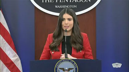 アメリカ国防総省が主要メディアの参加拒否し新たに取材許可証を発行した新興メディアやフリーランスらに初会見　