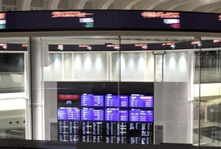 東証、午前終値は4万9862円　一時500円高、米国株高追い風