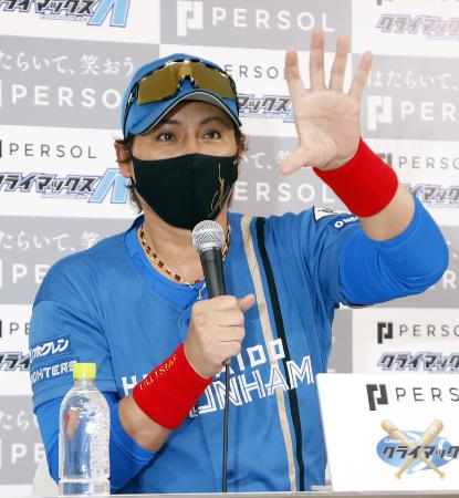 日ハム１軍は名護で春季キャンプ　来年２月１～２４日