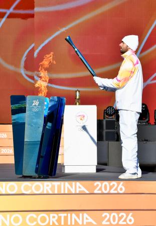 聖火リレー、イタリアで開始　ミラノ五輪まで２カ月