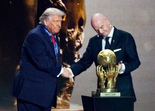 トランプ氏に「平和賞」　ＦＩＦＡ露骨対応に批判も