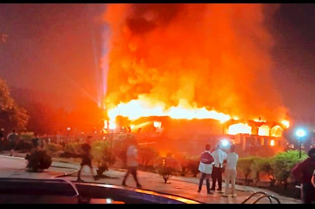 ナイトクラブで火災、外国人含む25人死亡　インド西部の観光地ゴア