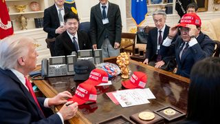 世界がおびえるトランプ関税の不確実性　日米合意を通して検証する