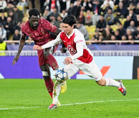 南野、堂安は終盤まで出場　欧州チャンピオンズリーグ