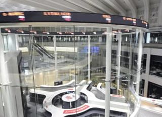 東証反落、終値は52円安　半導体関連に売り、相場押し下げ