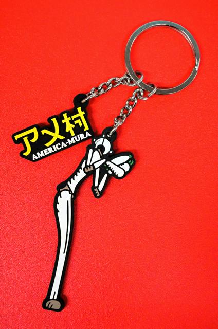 アメリカ村キーホルダー誕生、新たな土産に　モチーフはあの街路灯