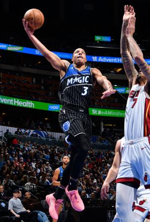 マジック、ニックスが４強　ＮＢＡカップ