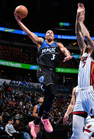 マジック、ニックスが４強　ＮＢＡカップ