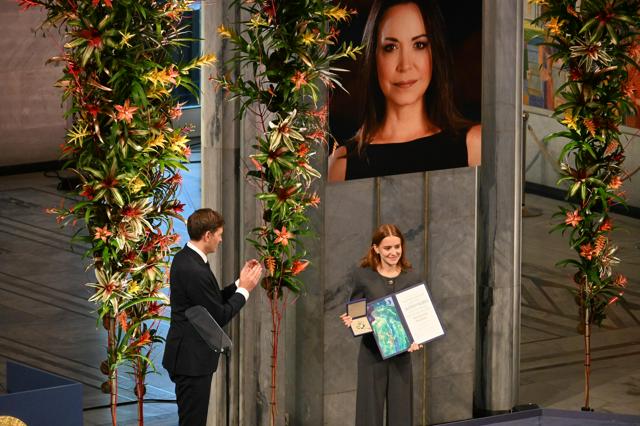 当局に追われるマチャド氏、ボートで出国？オスロへ「秘密作戦」報道