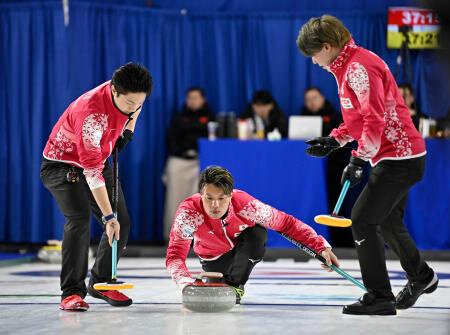 カーリング男子３位でＰＯ進出　女子、ノルウェーと決定戦