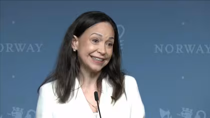 ノーベル平和賞受賞のマチャド氏がノルウェー・オスロで記者会見「自由無くして民主主義ありえない」