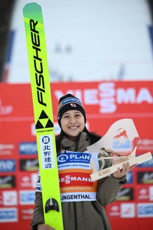 ジャンプ丸山希２位、プレブツＶ　Ｗ杯女子第８戦、高梨沙羅１１位