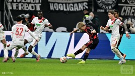 何してんの&hellip;！？ 堂安律が「最近ヤバい」1人で&ldquo;組織を破壊&rdquo;&rarr;カットイン弾で&ldquo;衝撃ゴラッソ&rdquo;！今季4ゴール目に「エグすぎだろ」「これが日本の10番」