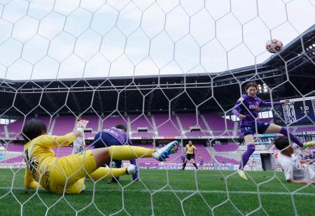 決勝は広島―ＩＮＡＣ神戸　サッカー皇后杯