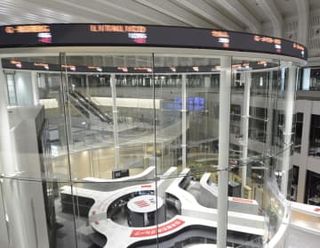 東証反落、終値668円安　米国株値下がりの流れ波及