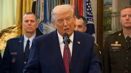 トランプ大統領ウクライナ和平協議に「これまでで最も合意に近づいている」進展を強調　ウィトコフ特使ら前日に続きゼレンスキー大統領と協議