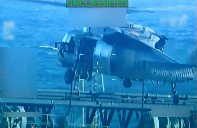 トランプ氏、ベネズエラのタンカー出入港の「封鎖」指示　圧力を強化