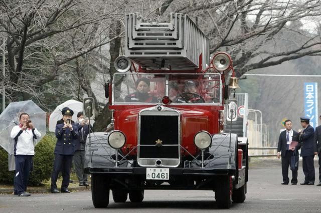 メルセデスベンツの機械式はしご車、「国内唯一」半世紀ぶりの復活
