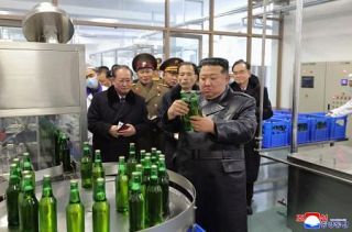金正恩氏、ビール生産称賛　北朝鮮、地方振興策で