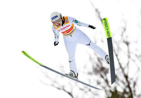 丸山が５勝目、勢藤６位　Ｗ杯ジャンプ女子第９戦