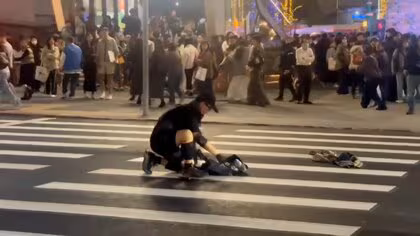 台湾・台北市無差別襲撃事件　容疑者の関係先から「火炎瓶」材料見つかる　事件直前にはオートバイや自宅に放火