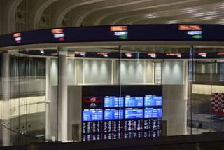 東証、もみ合う展開　利益確定の売りも