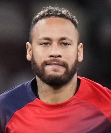 ネイマールが膝手術、全治１カ月　元ブラジル代表、Ｗ杯出場に意欲