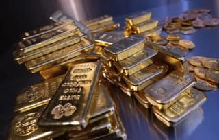 金価格、初の2万5000円超え　最高値、地政学リスクの高まりで