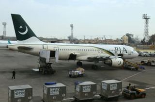 パキスタン、国営航空を売却　財政再建の一環、750億円落札