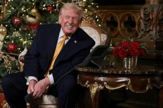 「極左くずも含めて祝福」　クリスマスでトランプ氏が投稿