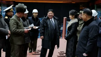 金正恩総書記が8700t級原子力潜水艦を視察&hellip;&ldquo;建造中&rdquo;船体の写真公開　北朝鮮メディア　「国防5カ年計画」最後の年で開発急いでいるか