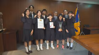 「攻撃的なサッカーと仲の良さで全国で一勝を」那覇高女子サッカー部が全国大会へ意気込み