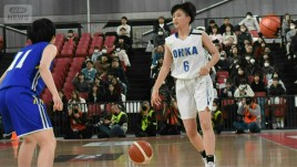 「あと一戦を桜花らしく」逆転されても崩れず 桜花学園が4年ぶり決勝進出【ウインターカップ2025 高校バスケ】
