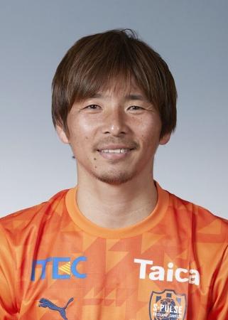 元日本代表ＭＦの乾、Ｊ１神戸へ　清水から、１８年Ｗ杯で２得点