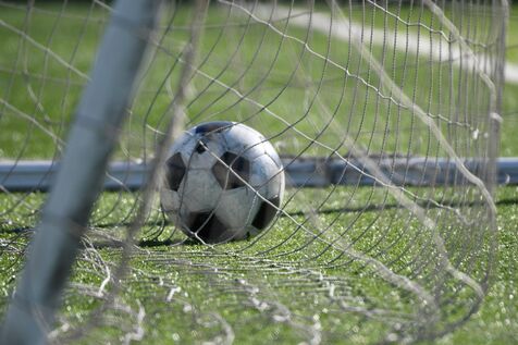 女子サッカー那覇、初戦で涙　全日本高校選手権　益田東（島根）に２―６