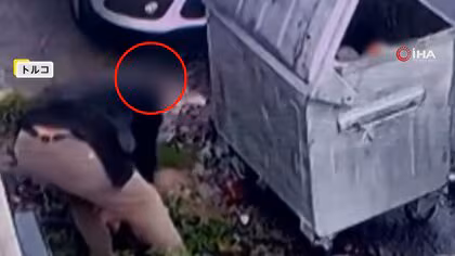 「何をやったらこうなるんだよ」水道管&ldquo;破裂&rdquo;の瞬間　重機の操作ミスか　水道管を&ldquo;わざと&rdquo;傷つけ自ら修理する男も&hellip;正体は水道局の工事業者　トルコ