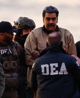 マドゥロ氏、ＮＹ連邦地裁に到着　麻薬密輸罪などで初出廷へ