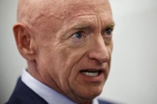 命令拒否要求で上院議員行政処分　米国防総省、退役軍人階級を降格