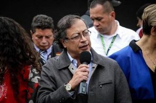 米脅威に「再び武器を取る」　コロンビア大統領が反発