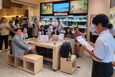 「能登考えるきっかけに」修学旅行先で、道半ばの復興伝える新聞配布