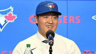 ブルージェイズ・岡本和真が入団会見、決め手は「娘に30球団のロゴを見せた時に･･･」WBCは「僕の意思としては出たい」