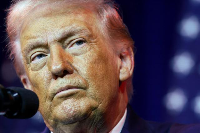 トランプ氏、ベネズエラが「石油引き渡す」と投稿 　原油価格は下落