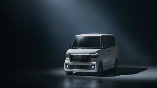ホンダ「N-BOX」が4年連続のトップ―車名別新車販売ランキング : 日産はトップ10から陥落