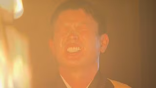 決意の10年目「護摩行」 カープ會澤と堂林が灼熱の炎に挑む