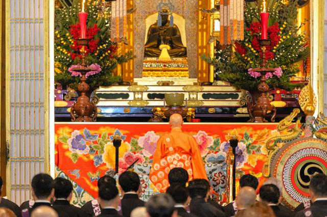 京都・西本願寺で「御正忌報恩講」始まる　親鸞しのび600人参列